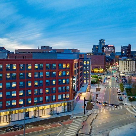 Отель Aloft Providence Downtown Экстерьер фото