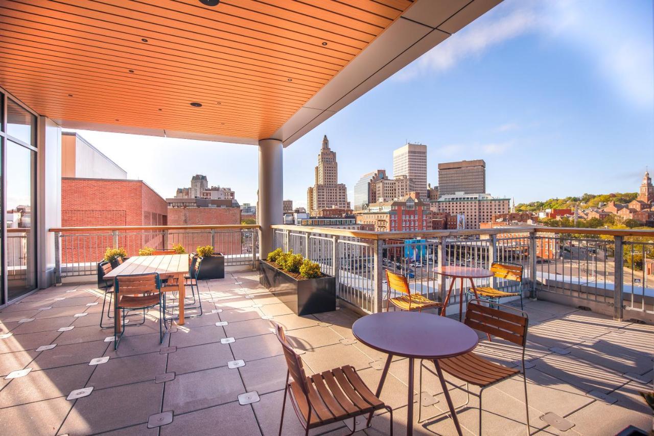 Отель Aloft Providence Downtown Экстерьер фото